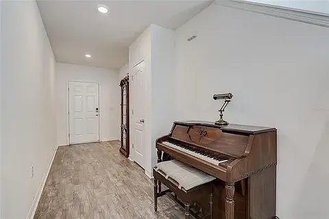 4602 Reisswood Loop — Photo 4