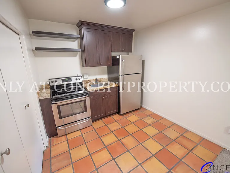 2204 Jefferson Ave — Photo 4