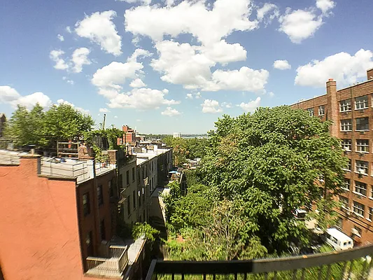 Rented by Francine Realty | media 12