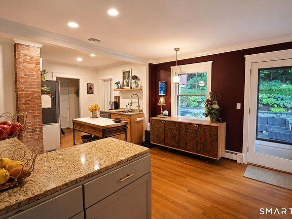 3rd image of 5 Hanover Road
