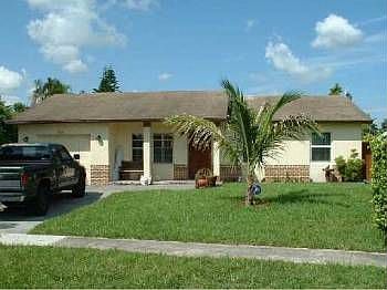 1st image of 816 Bryan Pl