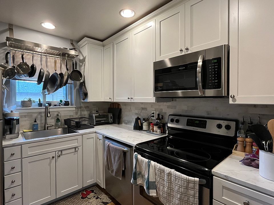 Kitchen - Angle 1