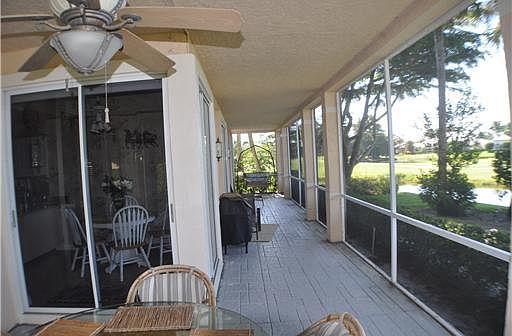 5th image of 11821 Pebblewood Drive #901