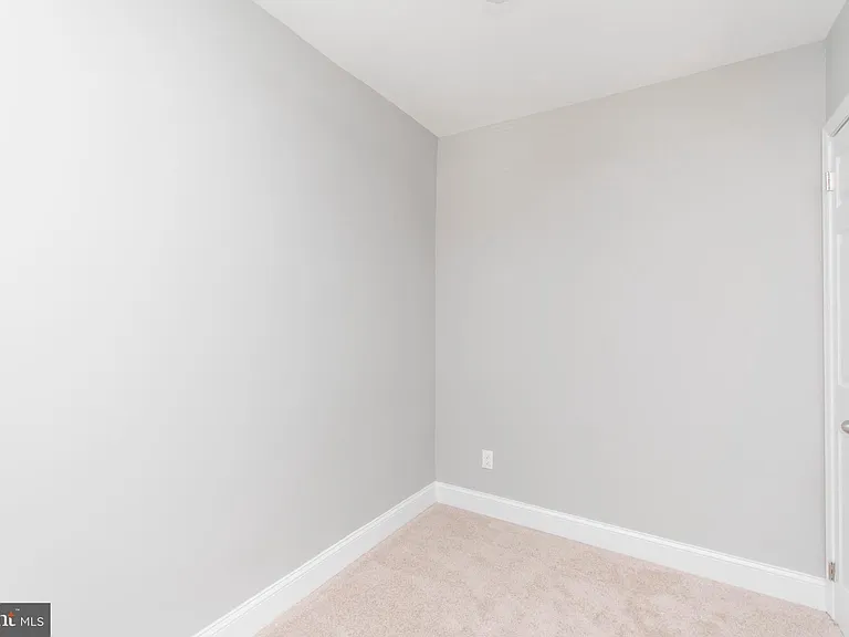 3138 Tilton St — Photo 20