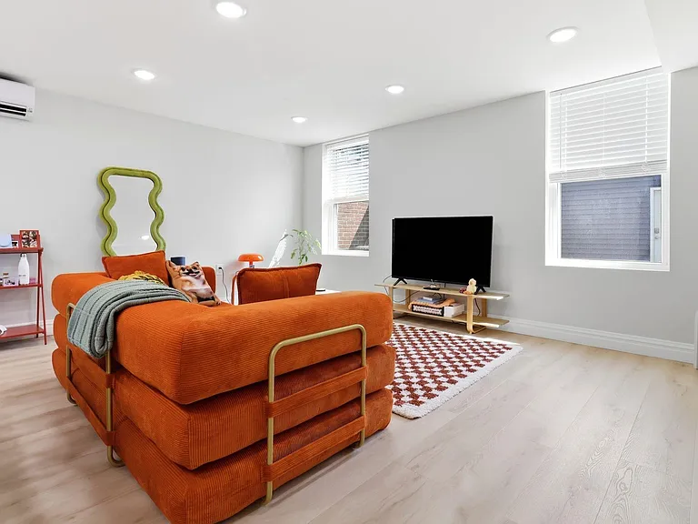 461 Pavonia Ave #1 — Photo 2