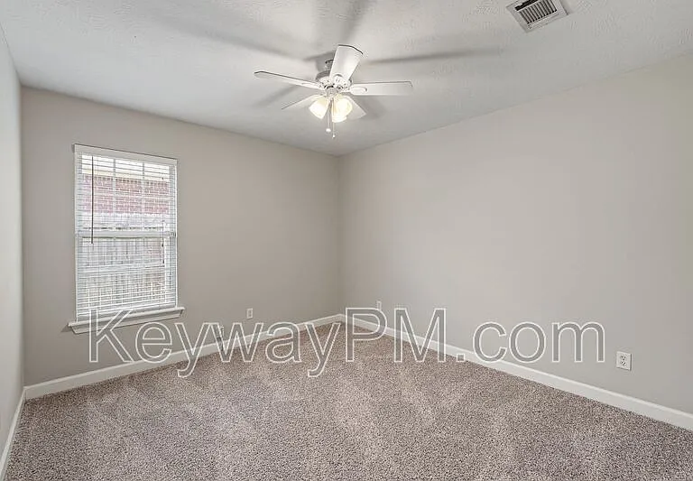 633 Ventana Dr — Photo 23