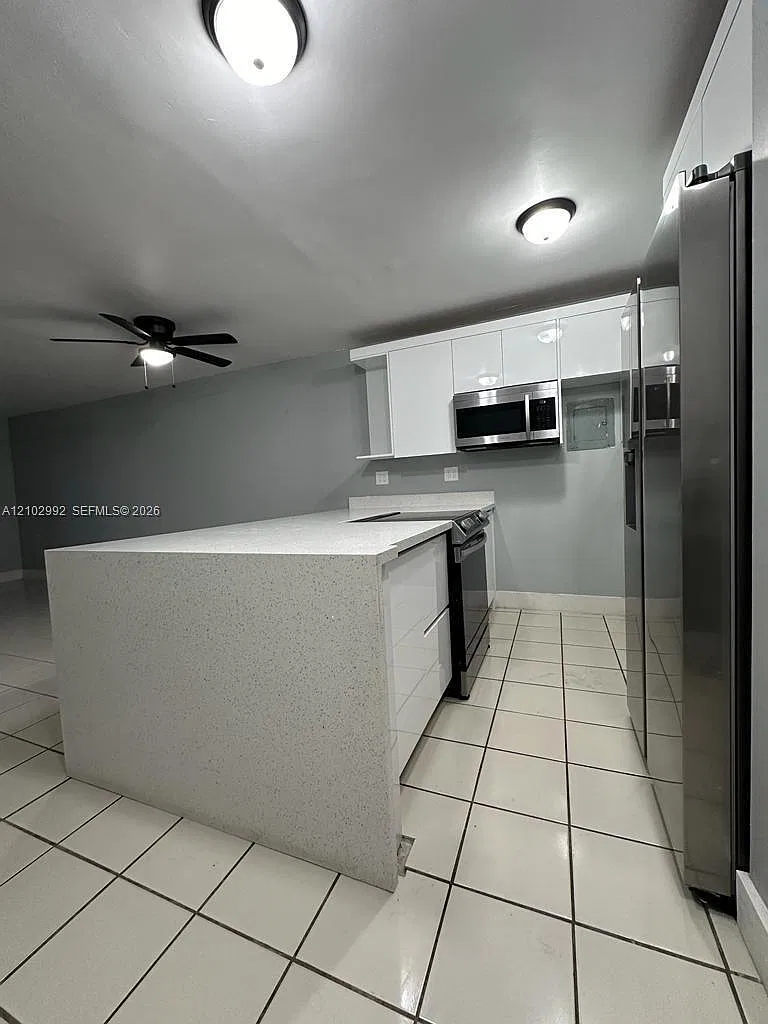 Flagler Plaza Condo — Photo 3