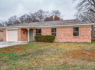 2427 Gross Rd, Dallas, TX 75228