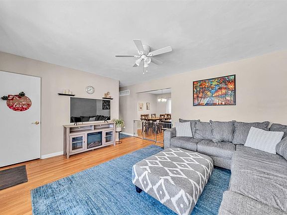 4th image of 250 Gerald Ave