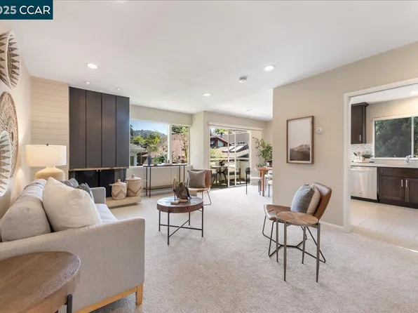 2601 College Ave APT 301, Berkeley, CA 94704