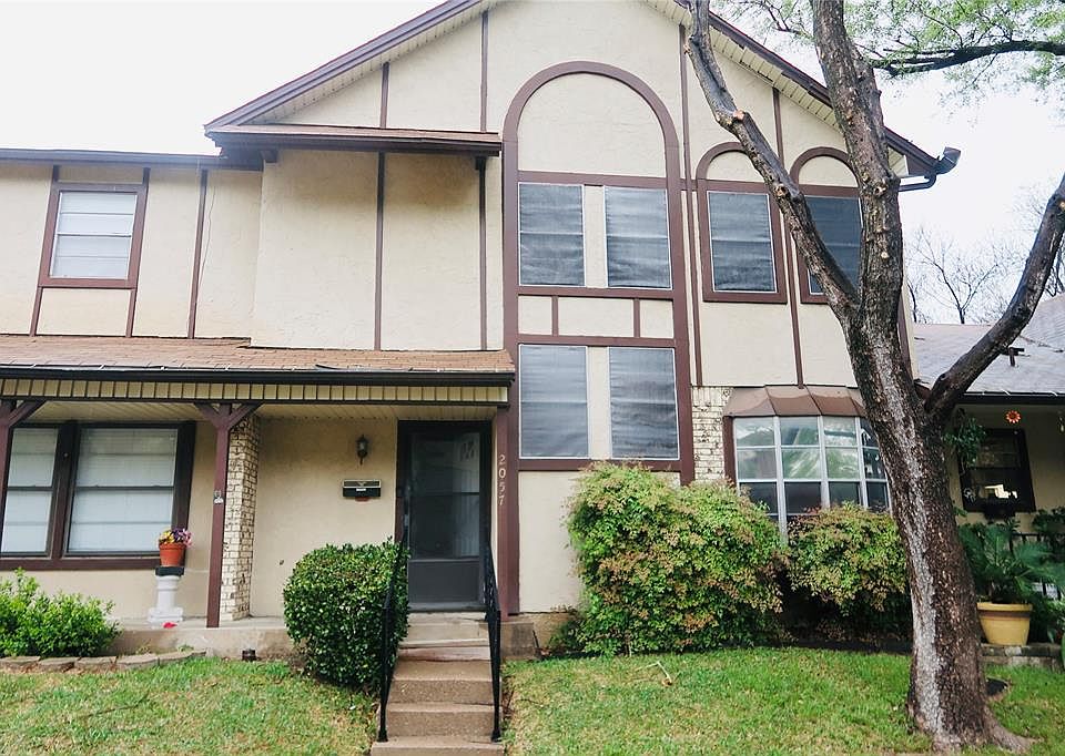 1st image of 2057 Clubview Dr