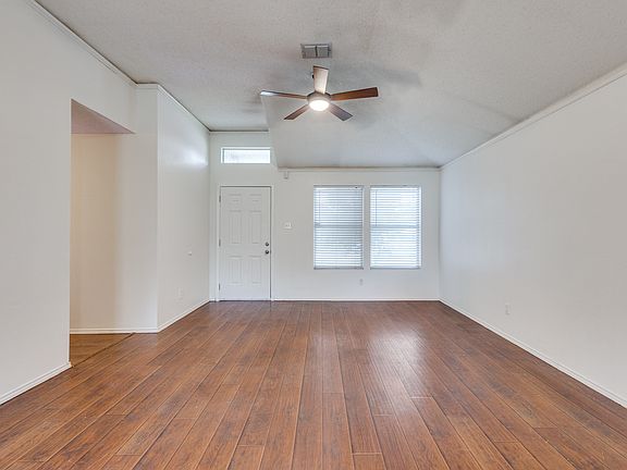 3rd image of 4258 Estes Park Cir