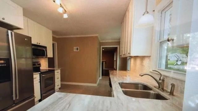 5865 Fontana Dr — Photo 6