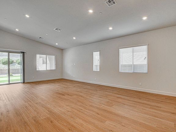 4th image of 97 Sarabeth St