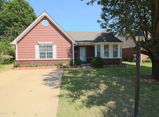 7056 Tudor Ln, Horn Lake, MS 38637
