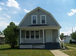136 E Vermont Ave, Sebring, OH 44672