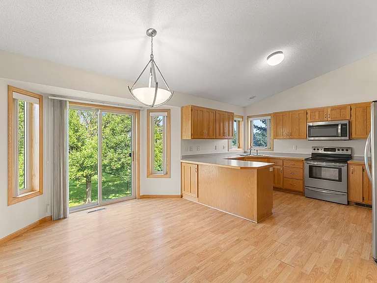 Kitchen/Dining