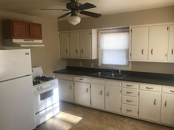 3rd image of 2611 Quince St