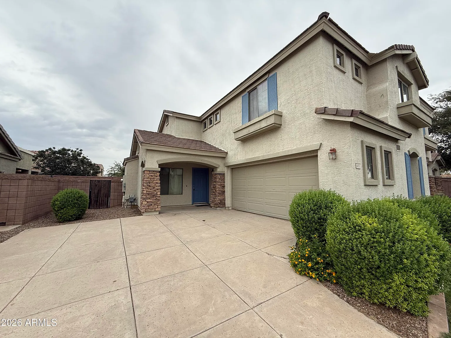 3 bed, 2.5 bath, 1737 sqft, $2,550 — Photo 1
