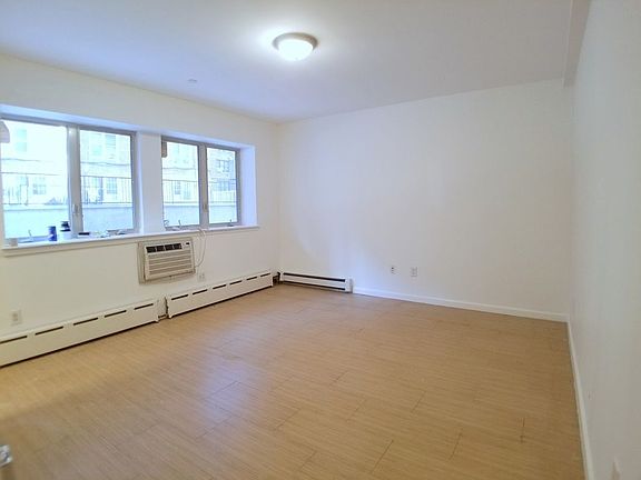 4th image of 379 Lefferts Ave #2L