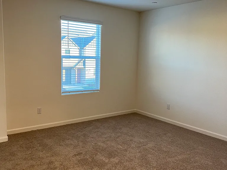 368 Shafer Ave — Photo 15
