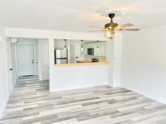 5th image of 16899 S 12th St #6
