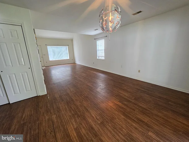 9 Gristmill Dr — Photo 6