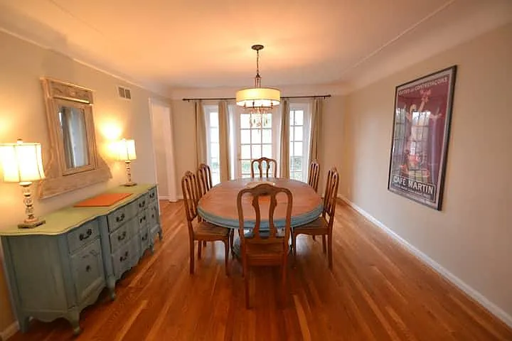 3 bed, 1808 sqft, $2,795 — Photo 2