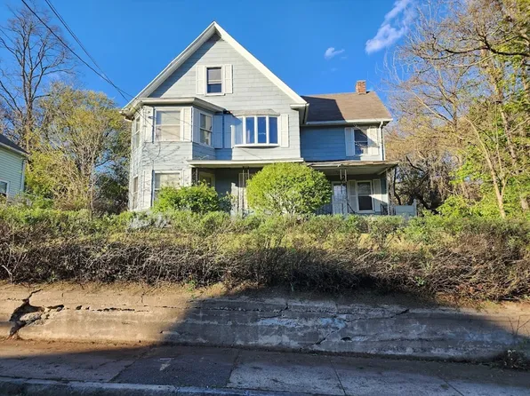 156 Grattan St, Chicopee, MA 01020