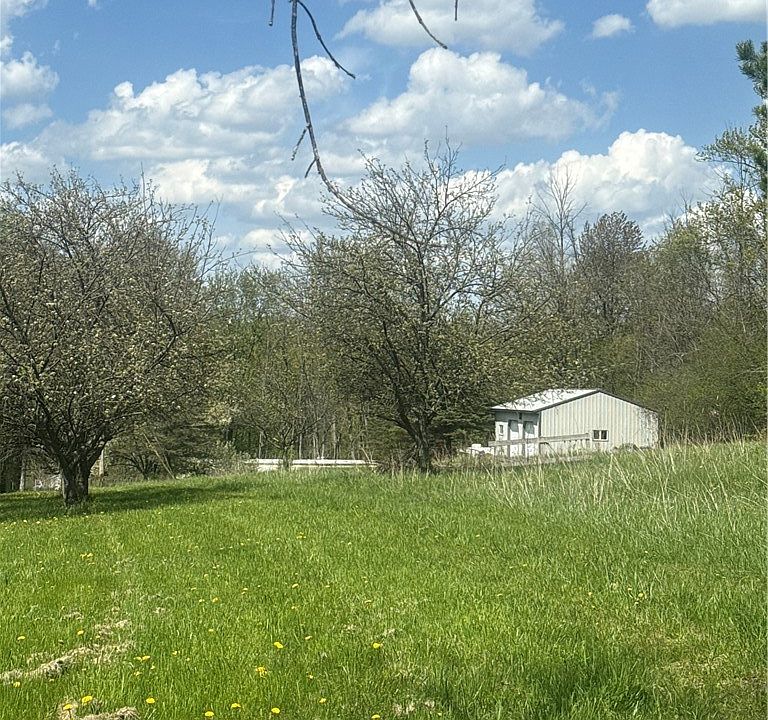 1st image of 9477 Oakland Rd