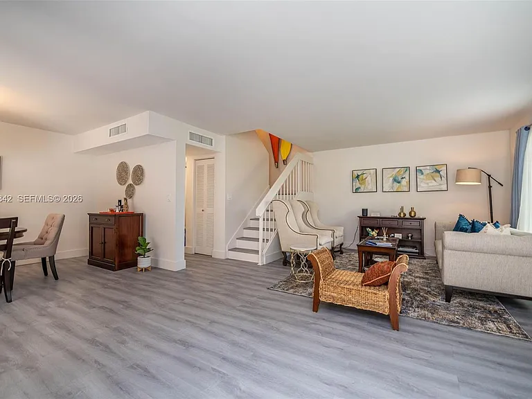 4702 SW 67th Ave #O7 — Photo 5