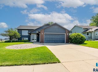 6200 S Mogen Ave, Sioux Falls, SD 57108