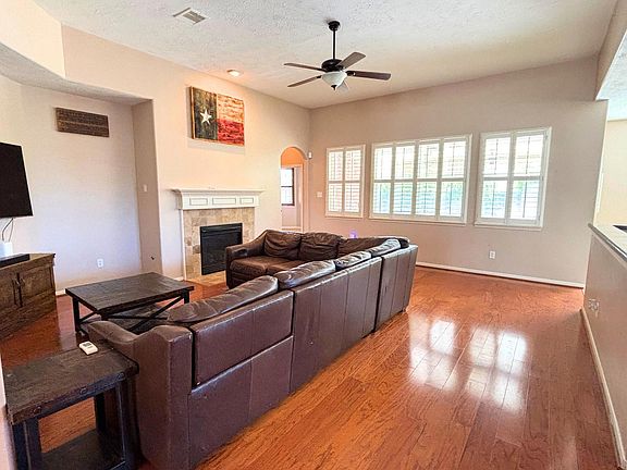 4th image of 2718 Legends Ranch Dr