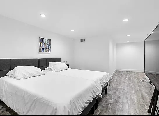 Rented by Corcoran | media 7