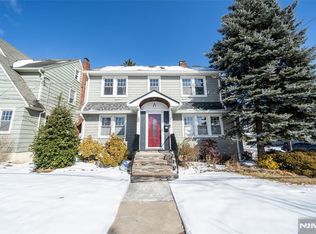 61 Barrows Ave, Rutherford, NJ 07070