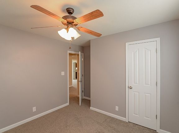 5th image of 3432 Foxrun Ln