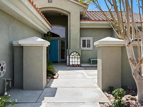 4th image of 38563 Bent Palm Dr
