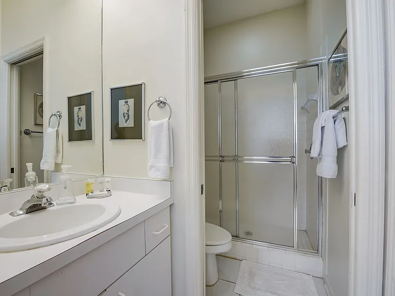 4653 Hadfield Dr — Photo 32
