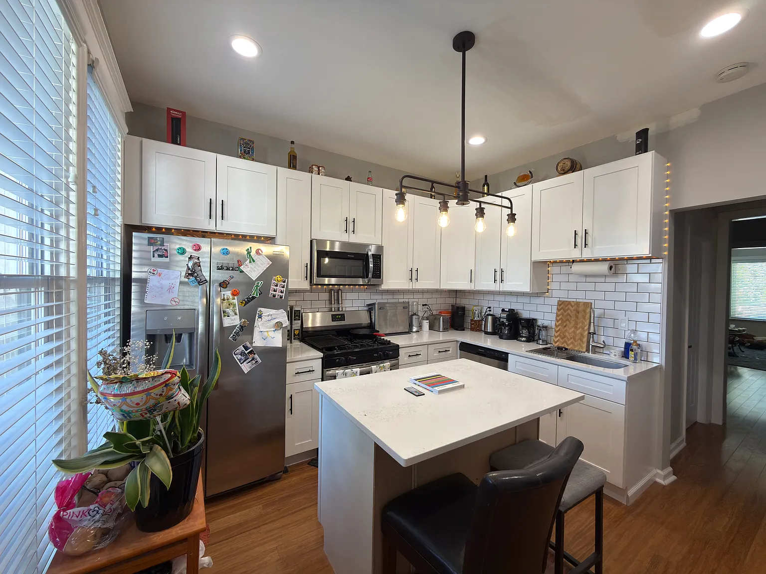 1721 N Kedvale Ave — Photo 2