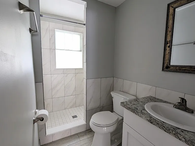 810 11th St N #3 — Photo 2
