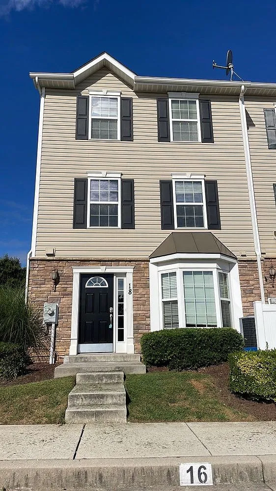 6488 Cornwall Dr Unit 18 photo 1