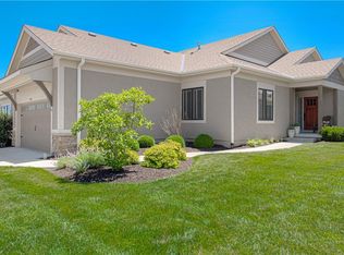 11475 S Waterford Dr, Olathe, KS 66061
