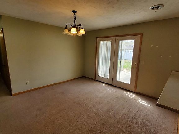 3rd image of 222 William Dr