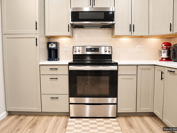 4th image of 375 W Valley Cir APT B