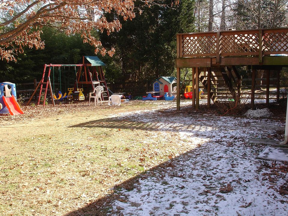 2nd image of 2160 Gladdings Ct