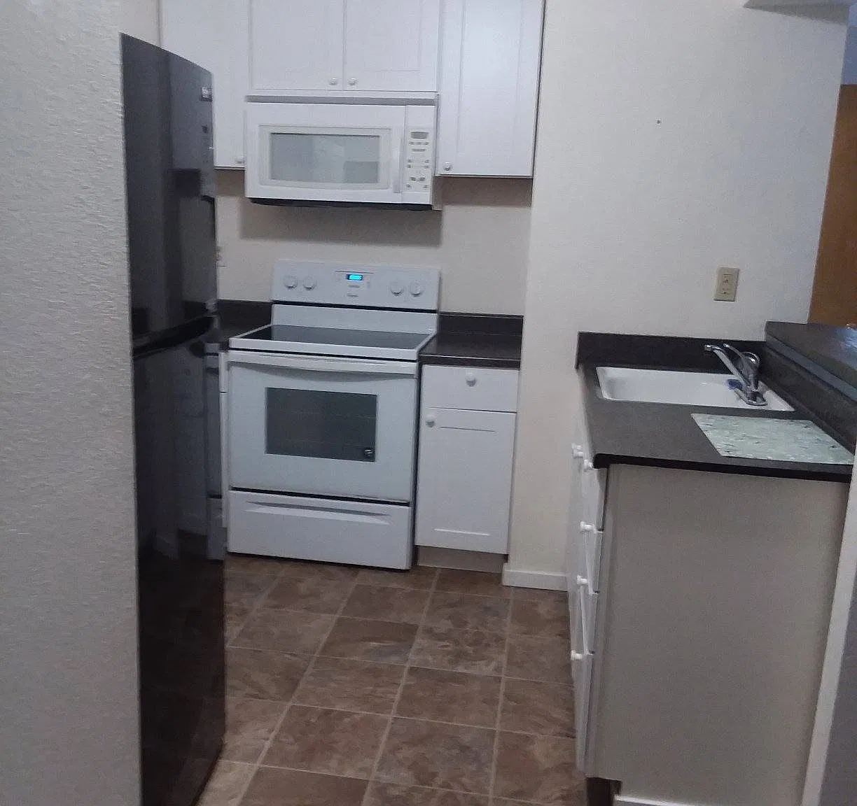 Studio, 250 sqft, $850 — Photo 4