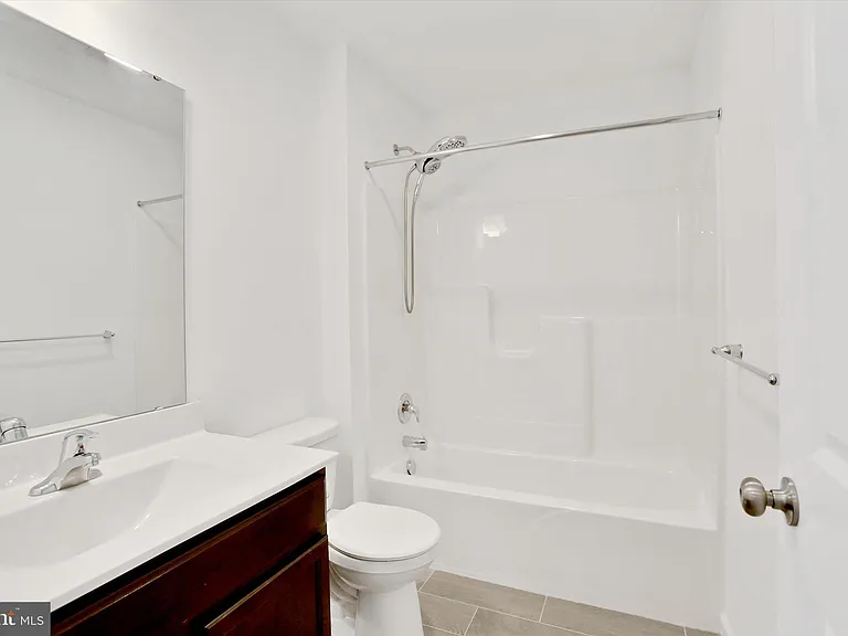 28 Long Bend Dr — Photo 28