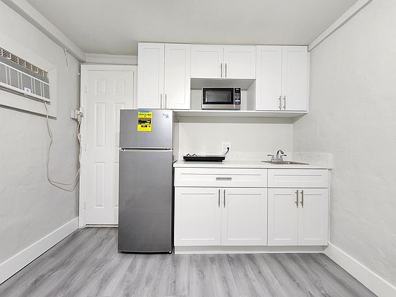 5th image of 8295 NE 3rd Ave #3