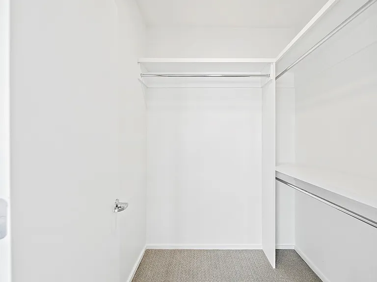 River House Apartments — Photo 36