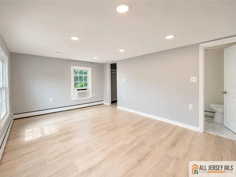 6 Rutgers Rd — Photo 16